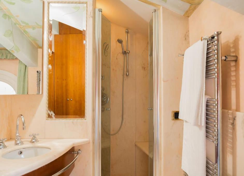 Carbonesi Luxury - Centro Storico Daire Bolonya Dış mekan fotoğraf